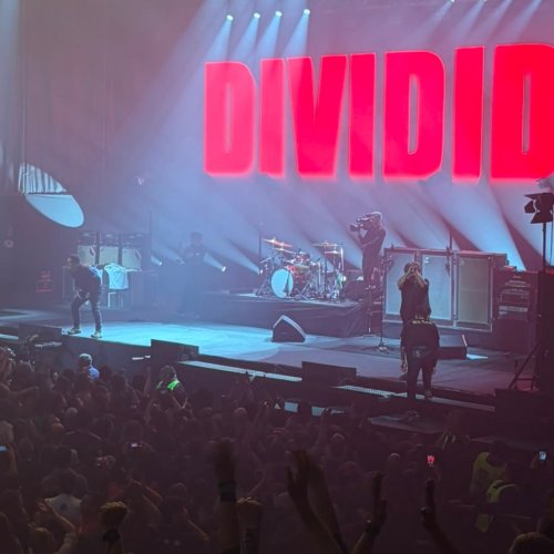 Divididos hizo explotar de rock el Estadio Cantoni