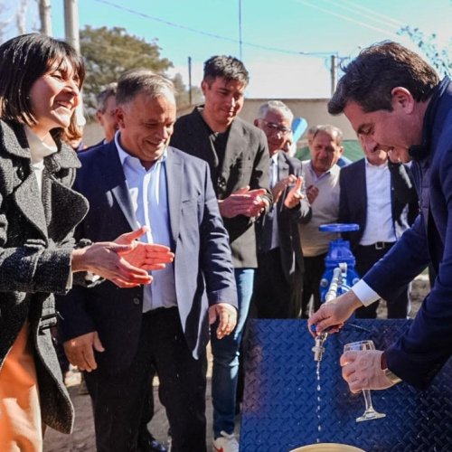 En el aniversario de Jáchal, Orrego inauguró obras clave para la seguridad, el agua potable, la salud y la conectividad