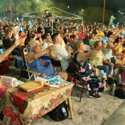 Las Peñas de la Familia preparan su última noche de música y tradición