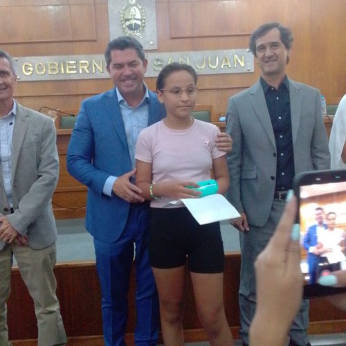 Entregaron audífonos, anteojos y elementos ortopédicos a través del programa San Juan Cerca