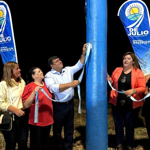 “El intendente Banega les recordó a los vecinos que en 8 años de intento de gobierno de Gustavo Nuñez, no les cambiaba ni los focos”