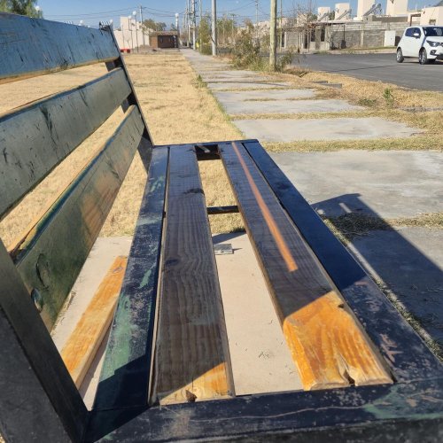 En un espacio abandonado, les realizaron una hermosa plaza y los propios vecinos la destrozaron en Ullum