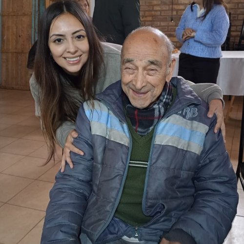 El ministro Platero visitó 9 de Julio y colaboró con el centro de jubilados y pensionados nacionales