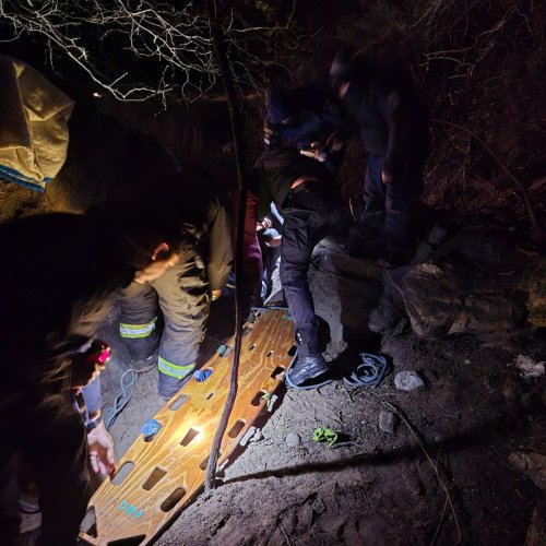 Rescatan a una adolescente tras cruzar el río en Valle Fértil: sufrió una caída y cuadro de hipotermia