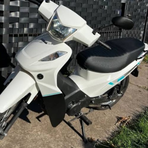 Se ganó el cielo!!!  Un policía recupero la moto de su suegro que le habían robado hacen días