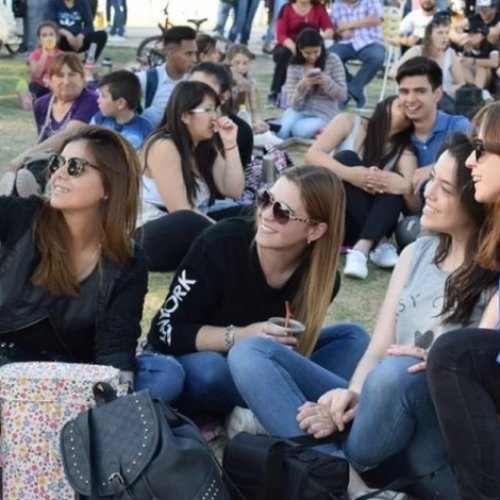 Festejos por el Día de la primavera y del estudiante, en distintos departamentos