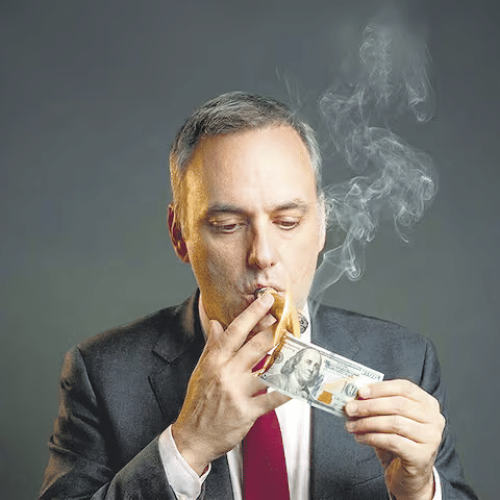 Karina se enojó con Adorni porque no sabía de la casa en el country y ahora Milei levanta a Patricia