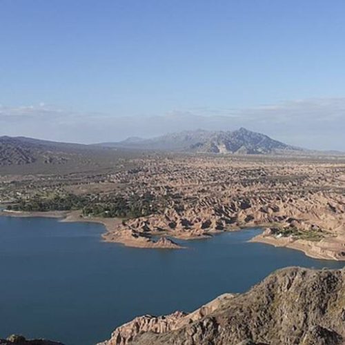 La policía rescató a una joven en crisis en el cerro Tres Marías