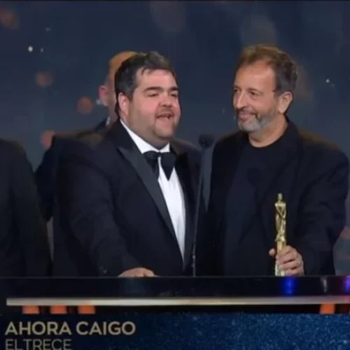 Darío Barassi ganó el Martín Fierro por “Ahora Caigo” y recordó a su madre