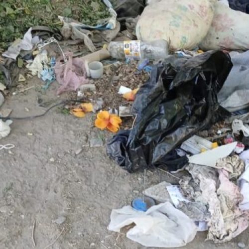 Un conocido barrio de Caucete tapado en mugre