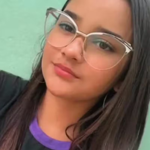 Gritos desesperados : una adolescente sufrió una descarga eléctrica mientras se planchaba el pelo y murió