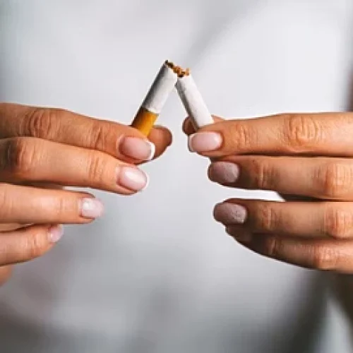 Cómo funciona el consultorio que acompaña a personas a dejar de fumar