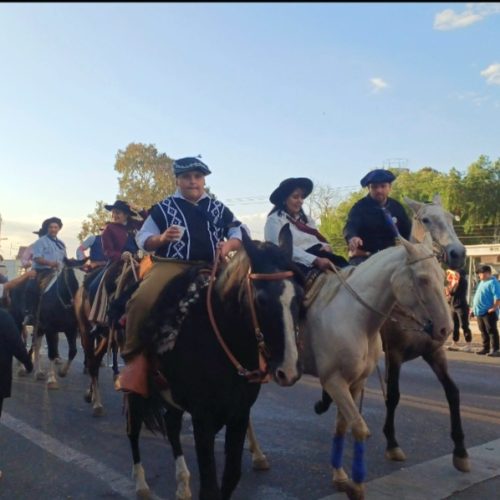 Más de 4.000 jinetes cruzaron Chacritas en la Cabalgata de la Fe 2025