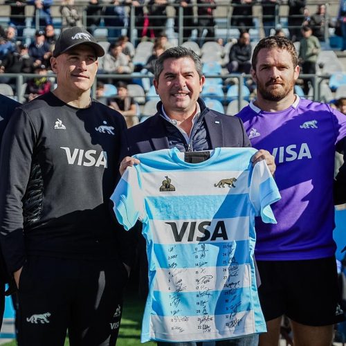 El gobernador saludó a Los Pumas durante su entrenamiento en San Juan