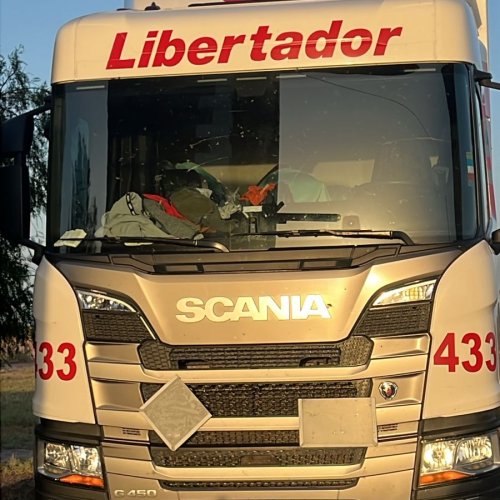 Conducía un camión en estado de ebriedad, se fugó del control en la Difunta Correa y lo detuvieron en San Luis