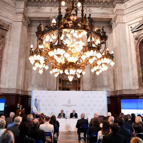 La comisión de minería presidida por el diputado nacional Walberto Allende, realizaron una jornada sobre los desafíos del sector en Argentina