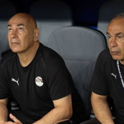 El entrenador de Egipto estalló tras caer con Argentina y cargó contra el arbitraje