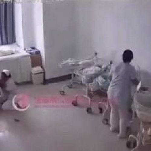 Conmovedor video de dos enfermeras protegiendo a bebés recién nacidos durante el terremoto en Myanmar