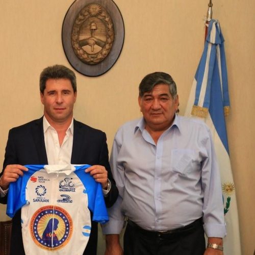 La gran sapo pepe “Carlos Gómez” se cruzó de partido y salta, salta…