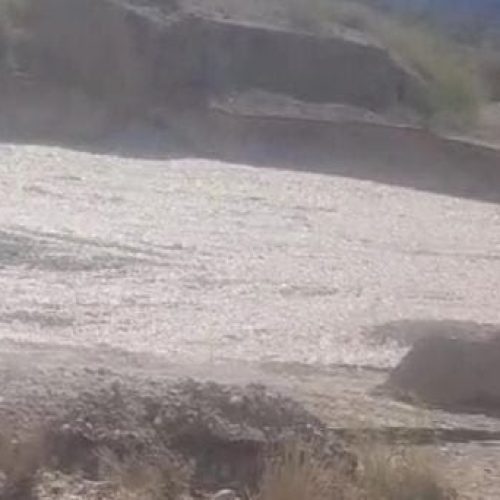 Por la bajada de creciente, se cortó el tránsito en la Ruta 60 a la altura del dique Punta Negra