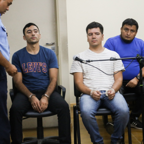 Le dieron prisión preventiva a dos policías acusados de balear a un joven por la espalda