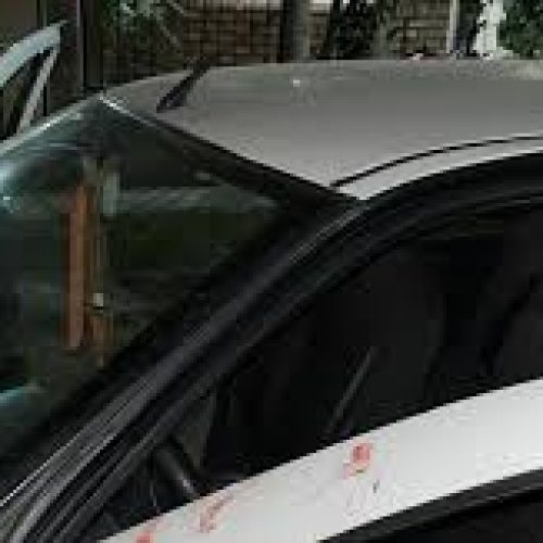 Un policía fue agredido con un destornillador