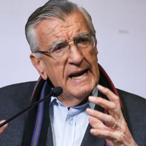 José Luis Gioja fue internado en Buenos Aires por control cardiológico