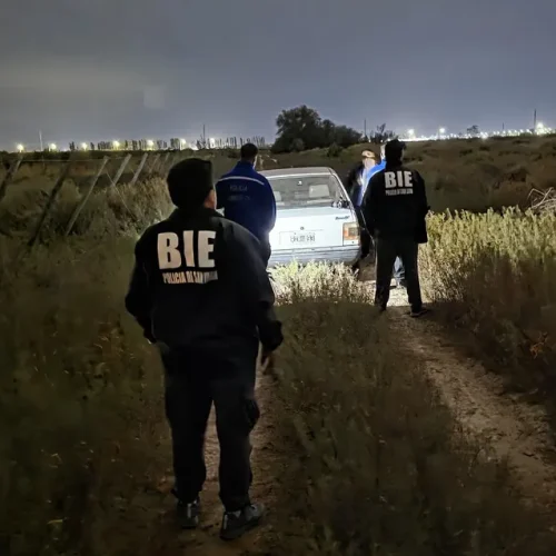 Le robaron el auto de la puerta de su casa en Caucete