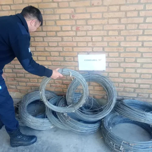 Recuperaron rollos de alambre robados de un galpón de 9 de Julio