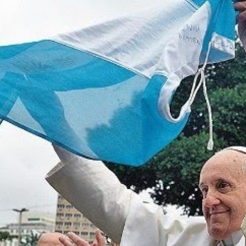En homenaje al Papa Francisco, proponen que el 21 de abril sea feriado nacional