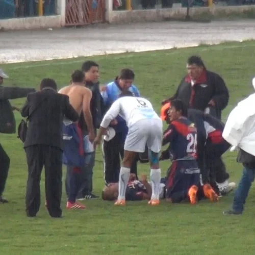 Murió un futbolista al ser impactado por un rayo