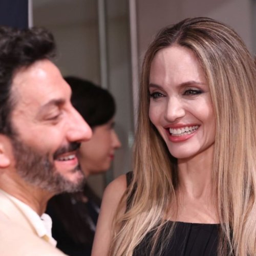 Angelina Jolie y Juan Minujín estuvieron juntos en el estreno de  “Sin sangre”y revolucionaron las redes