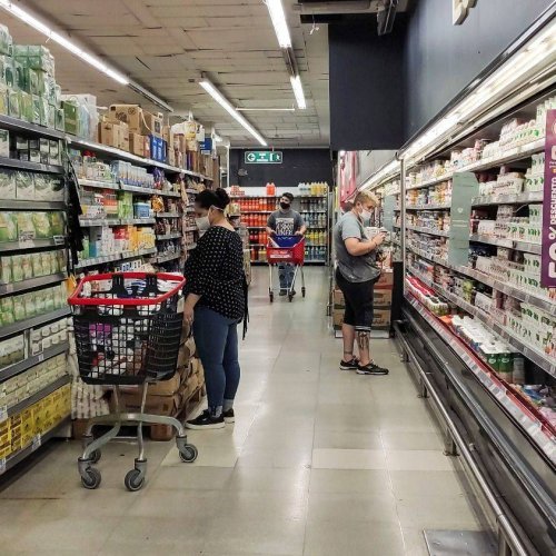 El consumo masivo registró una nueva caída en junio