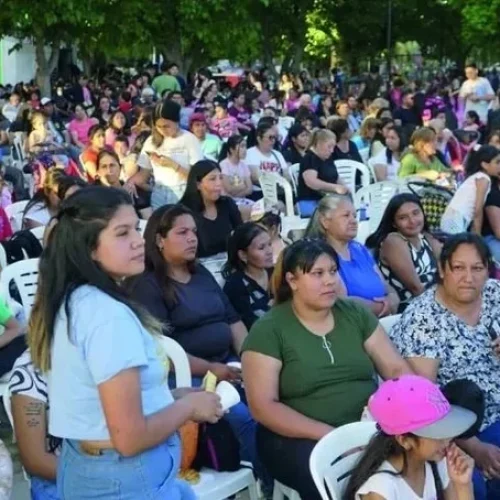 Ullum festeja el Día de la Madre con sorteos, shows musicales y sorpresas